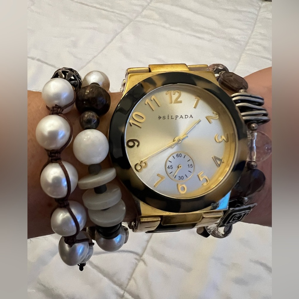 Silpada KR Collection Timeless Tortoise Watch Clasp Closure Bracelet Style